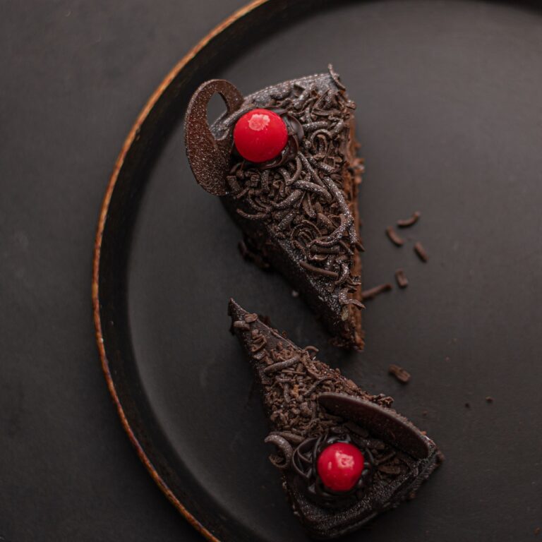 Get Delicious Cakes Delivered in Chennai with One Click!