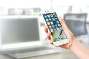 How to Install Apple Apps on Your PC