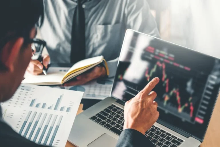 The Influence of Emerging Market ETFs on FX Trading in Colombia
