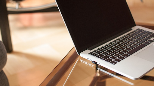 Hvorfor Sælge Din Gamle Laptop Med Professionsbistand?