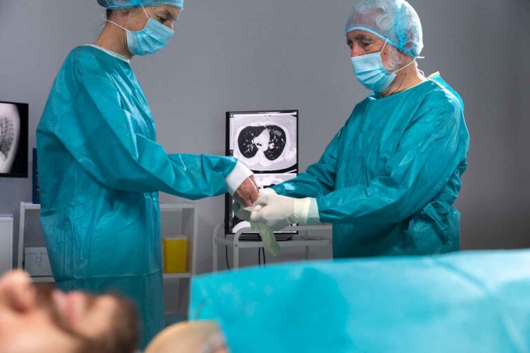 Top Cardiologists for Aortic Valve Replacement in Delhi Top Cardiologists for Aortic Valve Replacement in Delhi