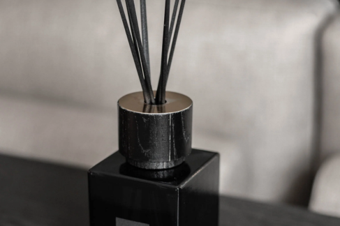 Benefits of Using Luxury Large Reed Diffusers to Elevate Your Home Ambience