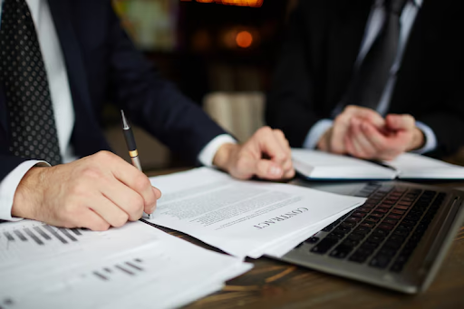 How Does a Business Legal Document Service Actually Work?